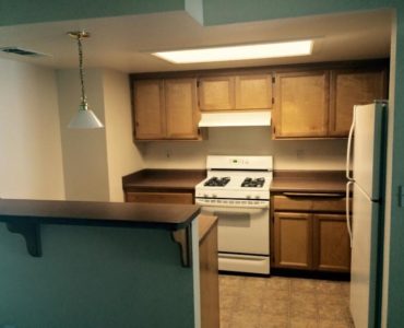 picture of redwood middle kitchen