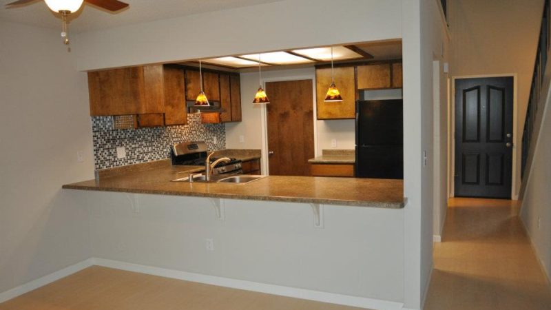 picture of 1112 burton drive middle townhome kitchen area