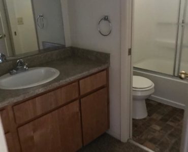 photo of windsor court bathroom vanity