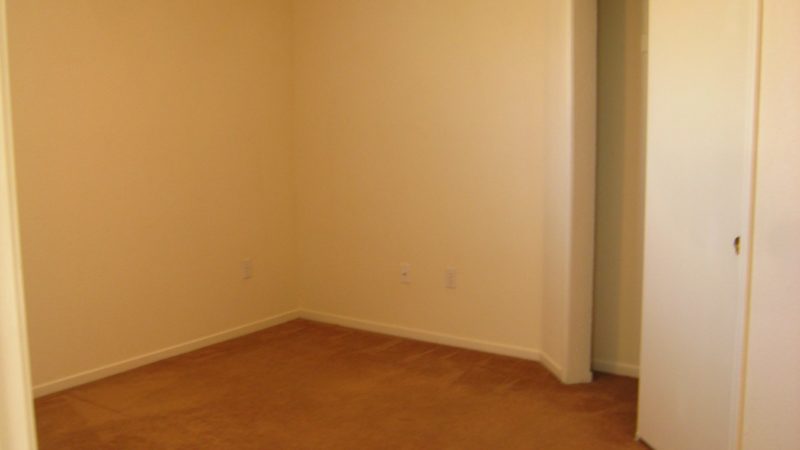 photo of 975 Burton Drive End unit bedroom