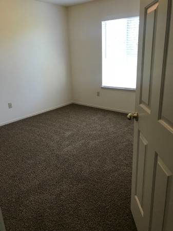 photo of windsor court duplex second bedroom