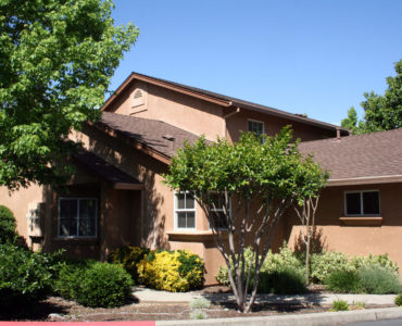 Picture of outside meadowood end townhome